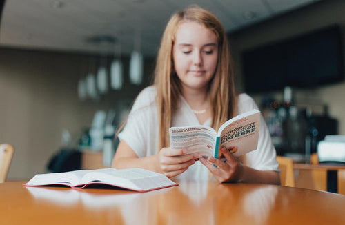 99 Thoughts for Junior Highers: Biblical Truths in Bite-Sized Pieces