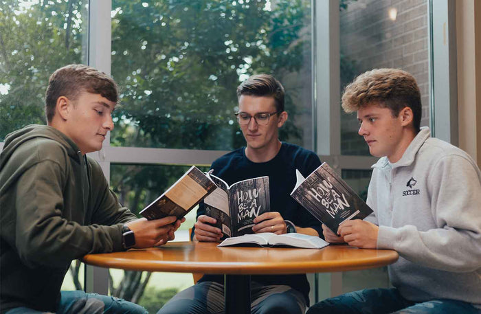 How to Be a Man: Pursuing Christ-centered Masculinity [Student Edition]