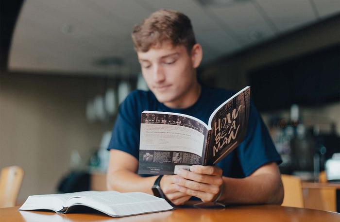 How to Be a Man: Pursuing Christ-centered Masculinity [Student Edition]