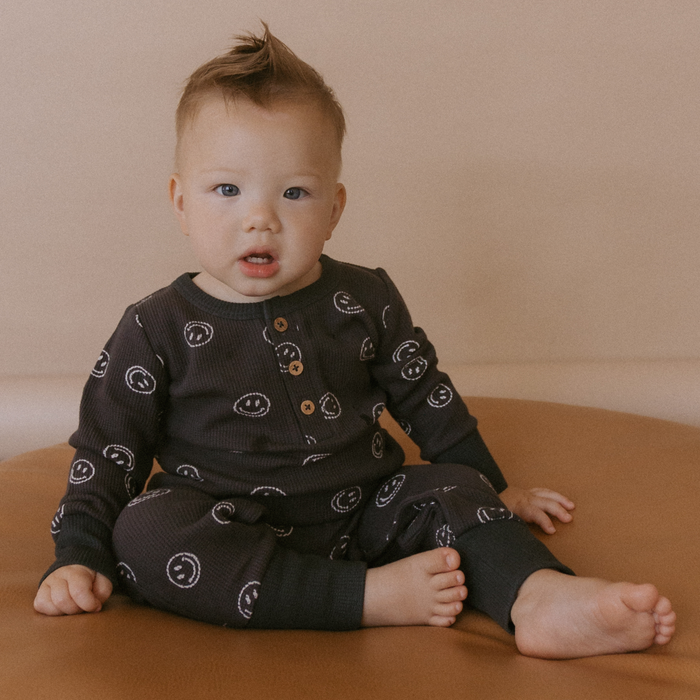 Makemake Organic Button Romper | Happy Face