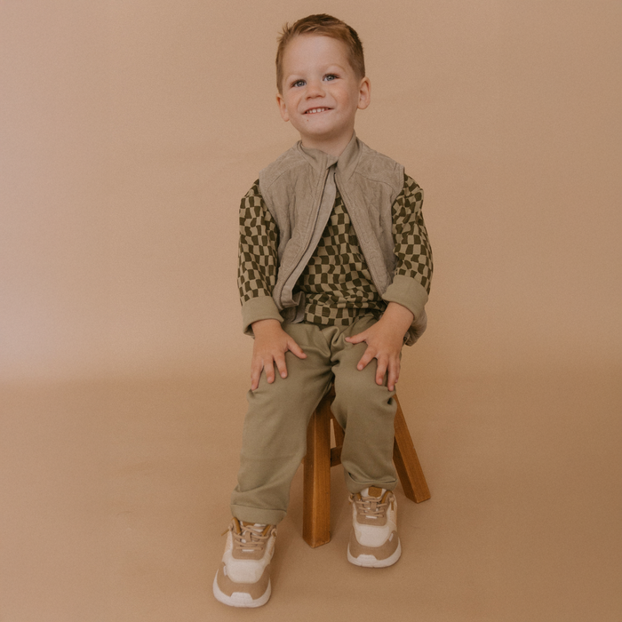 Makemake Organic Sleeveless Quilted Corduroy Jacket | Olive