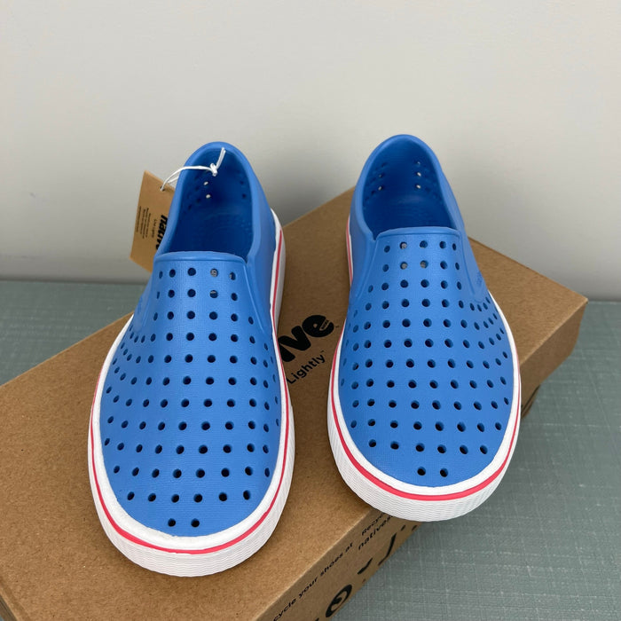Native Miles Kids Slip On Shoes Resting Blue 2 NWT