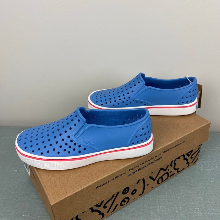Native Miles Kids Slip On Shoes Resting Blue 2 NWT