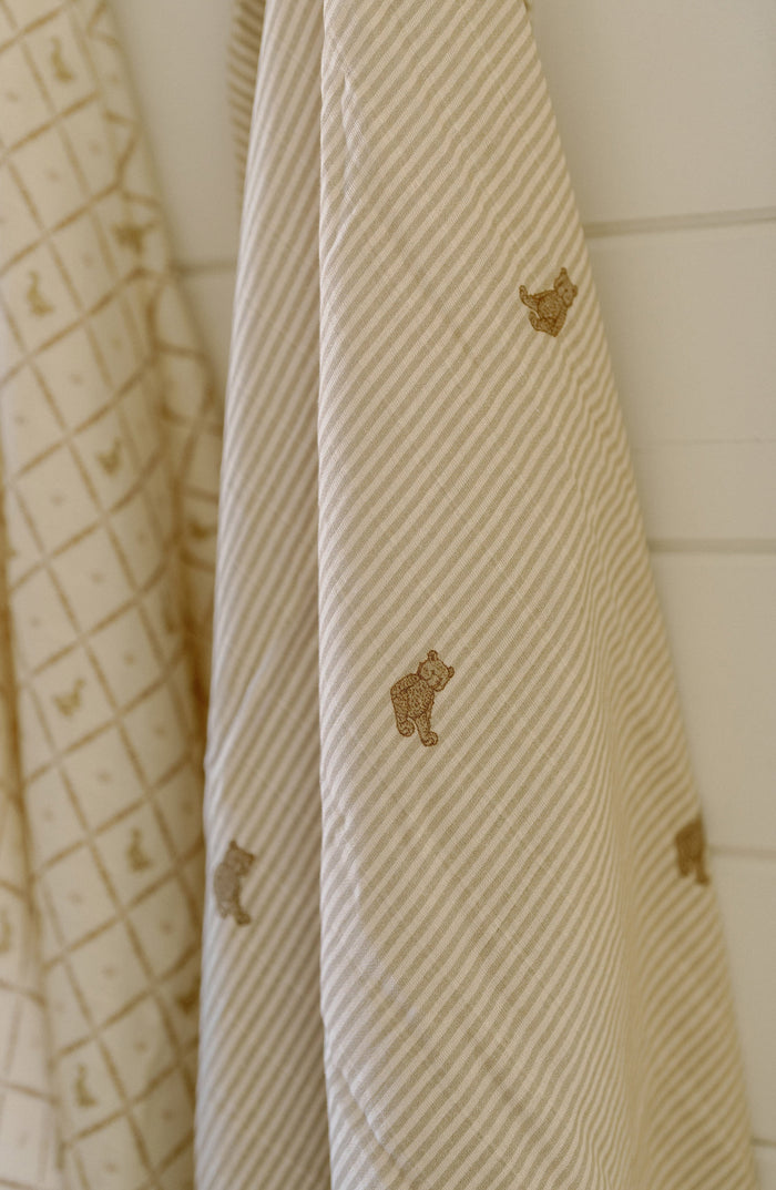 Oilo Bear & Butter Yellow Duck Muslin Swaddle Blanket Set