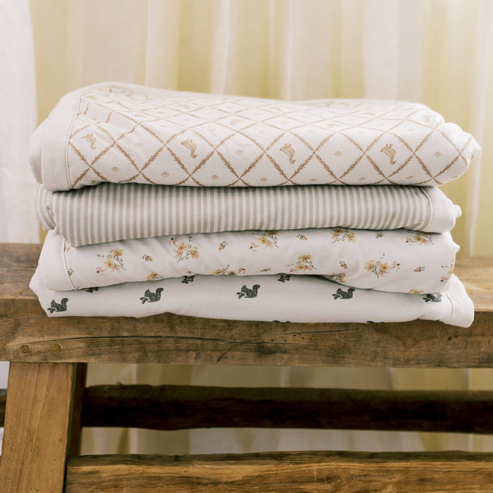 Oilo Dainty Floral Cuddle Blanket