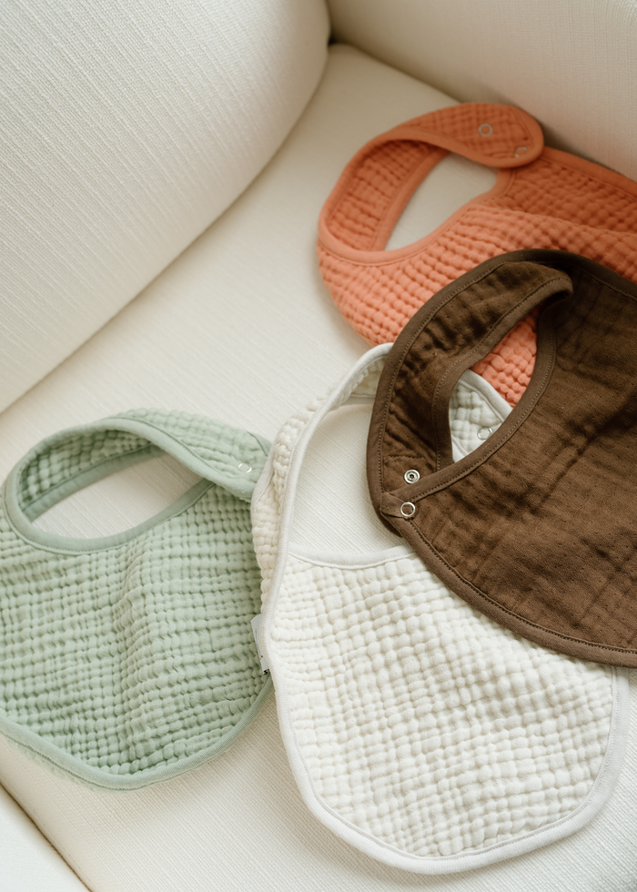 Oilo Eggshell Creme & Rosette Pink Premium Muslin Bib 2-Pack