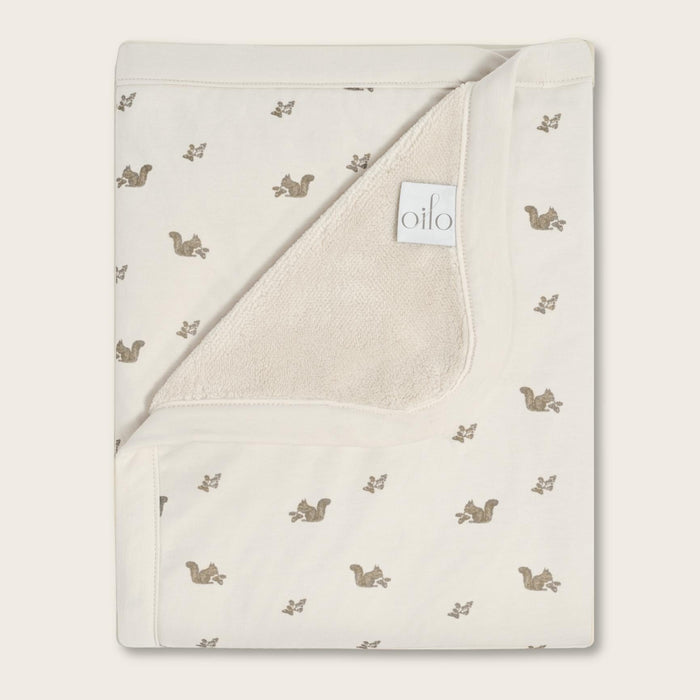 Oilo Squirrel Cuddle Blanket