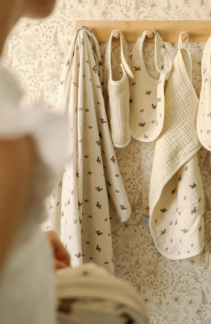 Oilo Squirrel & Mushroom Premium Muslin Bib 2-Pack