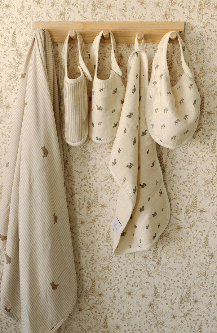 Oilo Squirrel & Mushroom Premium Muslin Bib 2-Pack