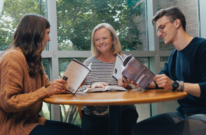 The 7 Best Practices For Teaching Teenagers The Bible