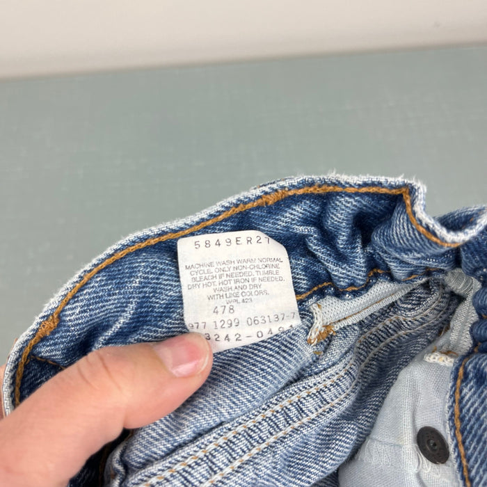 Vintage Levi's Cinched Waist Blue Jean Shorts 6