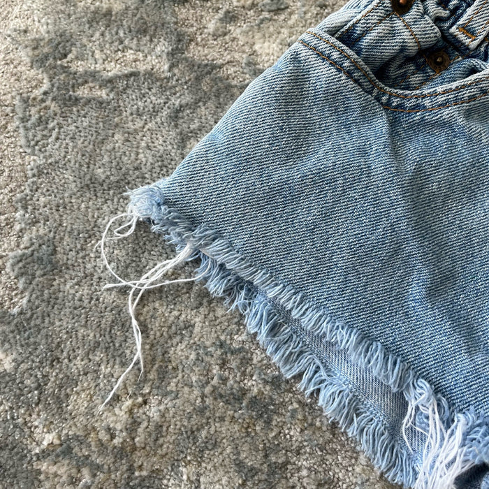 Vintage Levi's Cinched Waist Cut Off Blue Jean Shorts 6