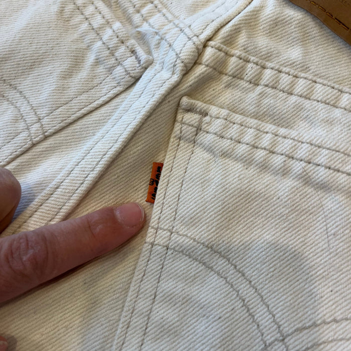 Vintage Levi's Ecru 550 Relaxed Fit Slim Orange Tab Jean Shorts 8