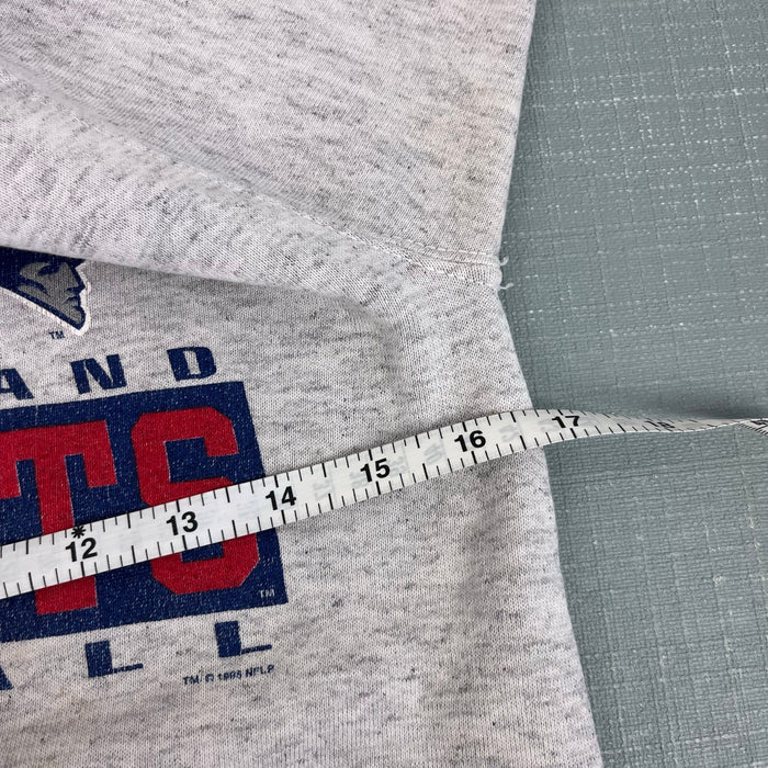 Vintage Salem Sportswear USA New England Patriots Football Sweatshirt 1995 M 10-12