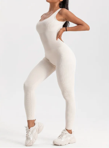 White / M